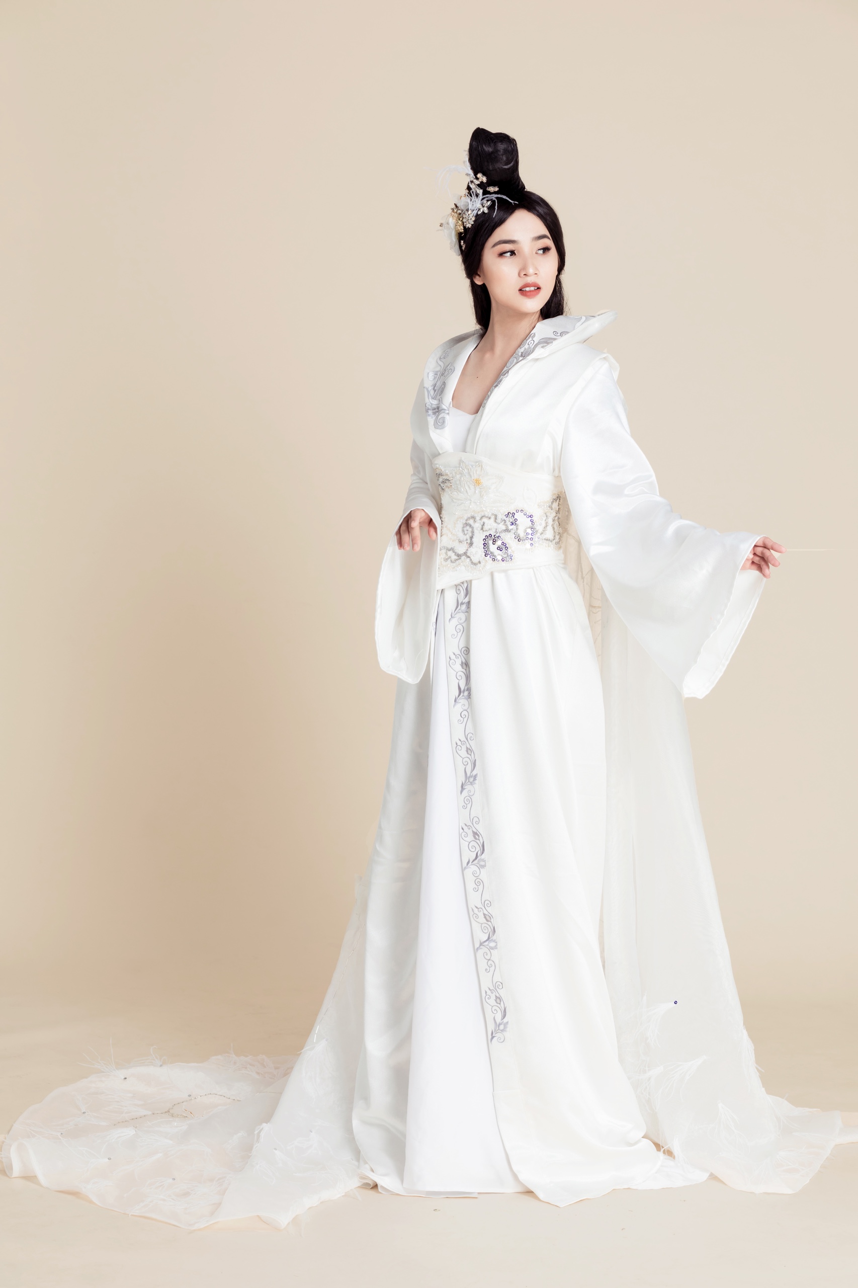 Thuê váy múa cổ trang Trung Quốc